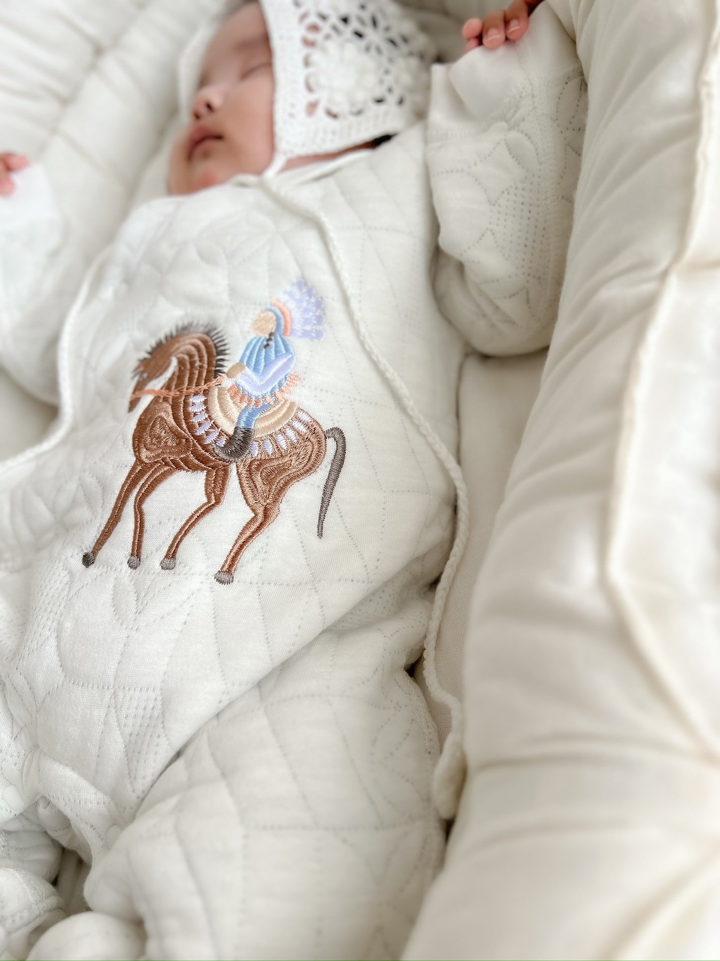 【ベストセラー】Downy horse rompers