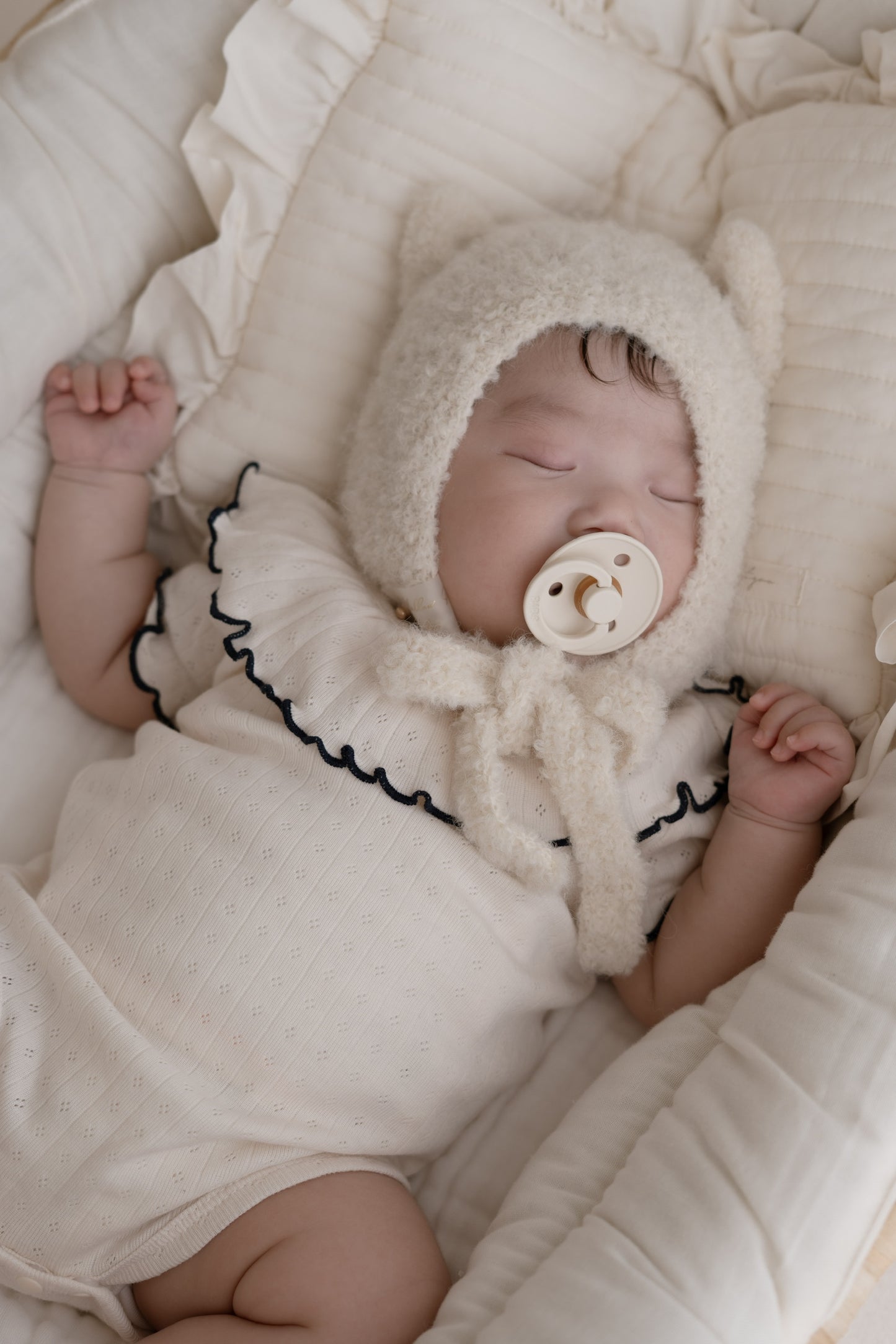 Ruffly cotton rompers -Milky cream