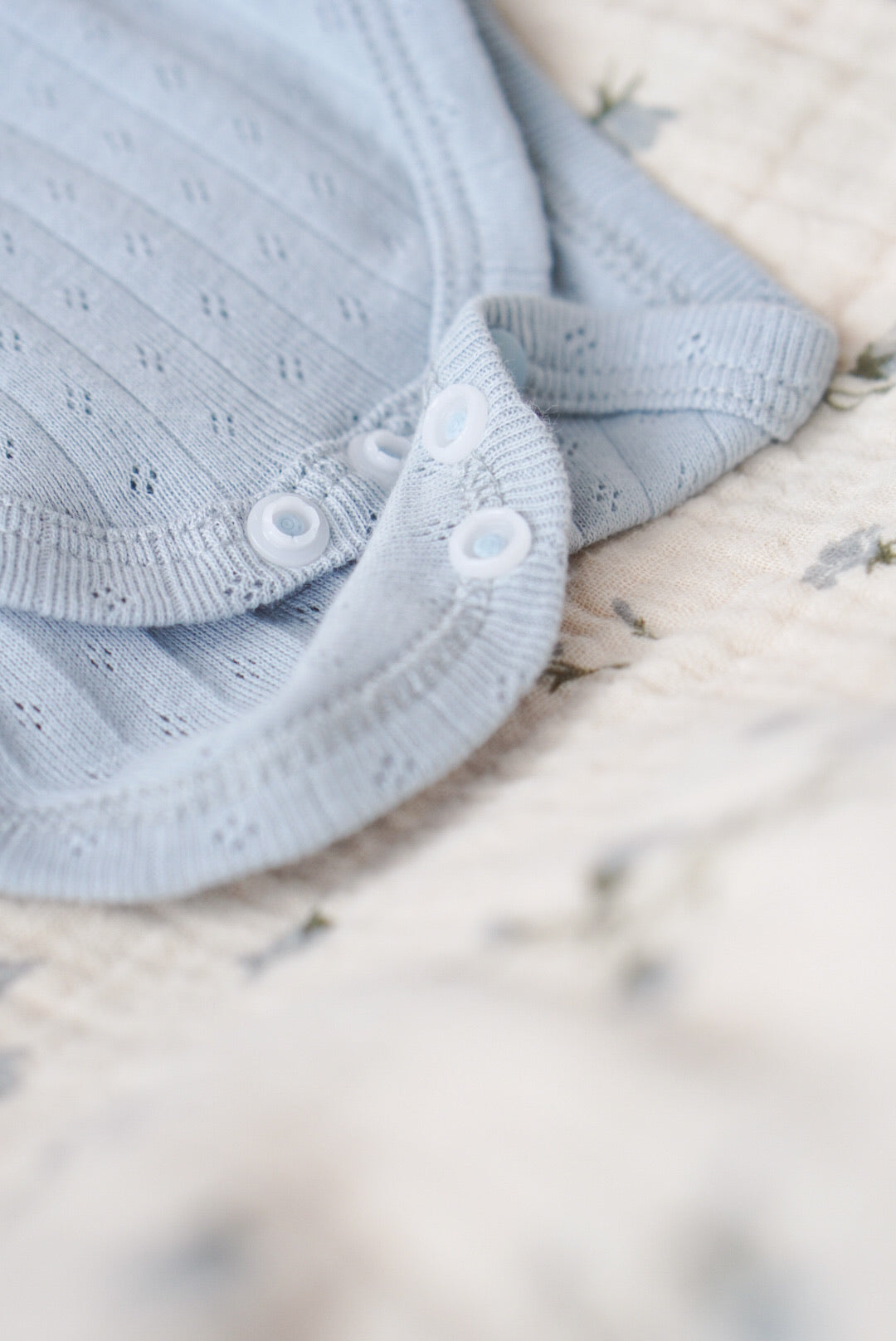〖NEW〗Ruffly cotton rompers -Blueberry pop