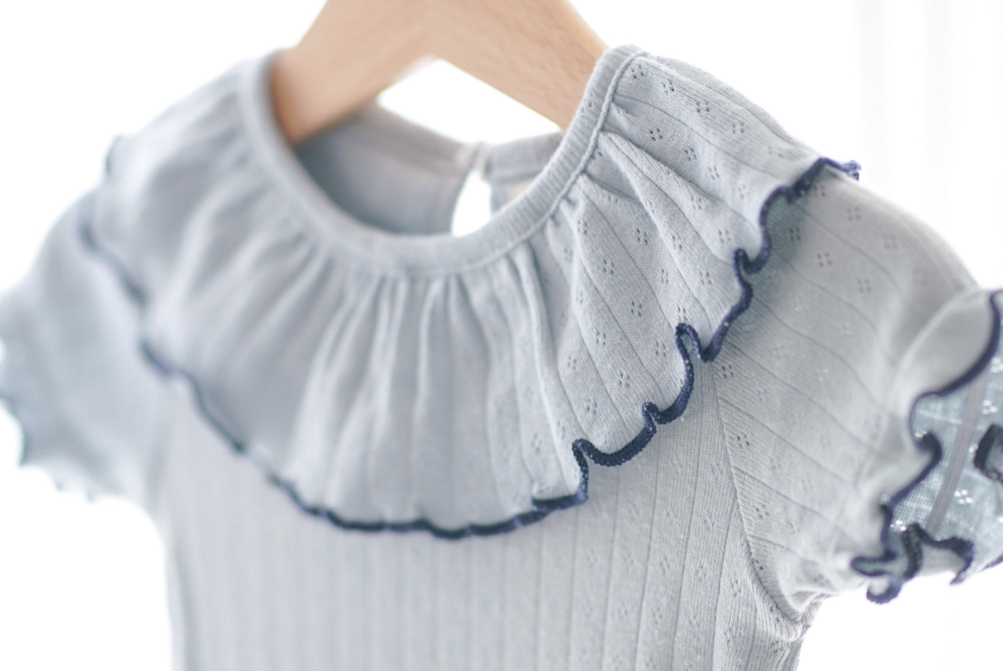 〖NEW〗Ruffly cotton rompers -Blueberry pop