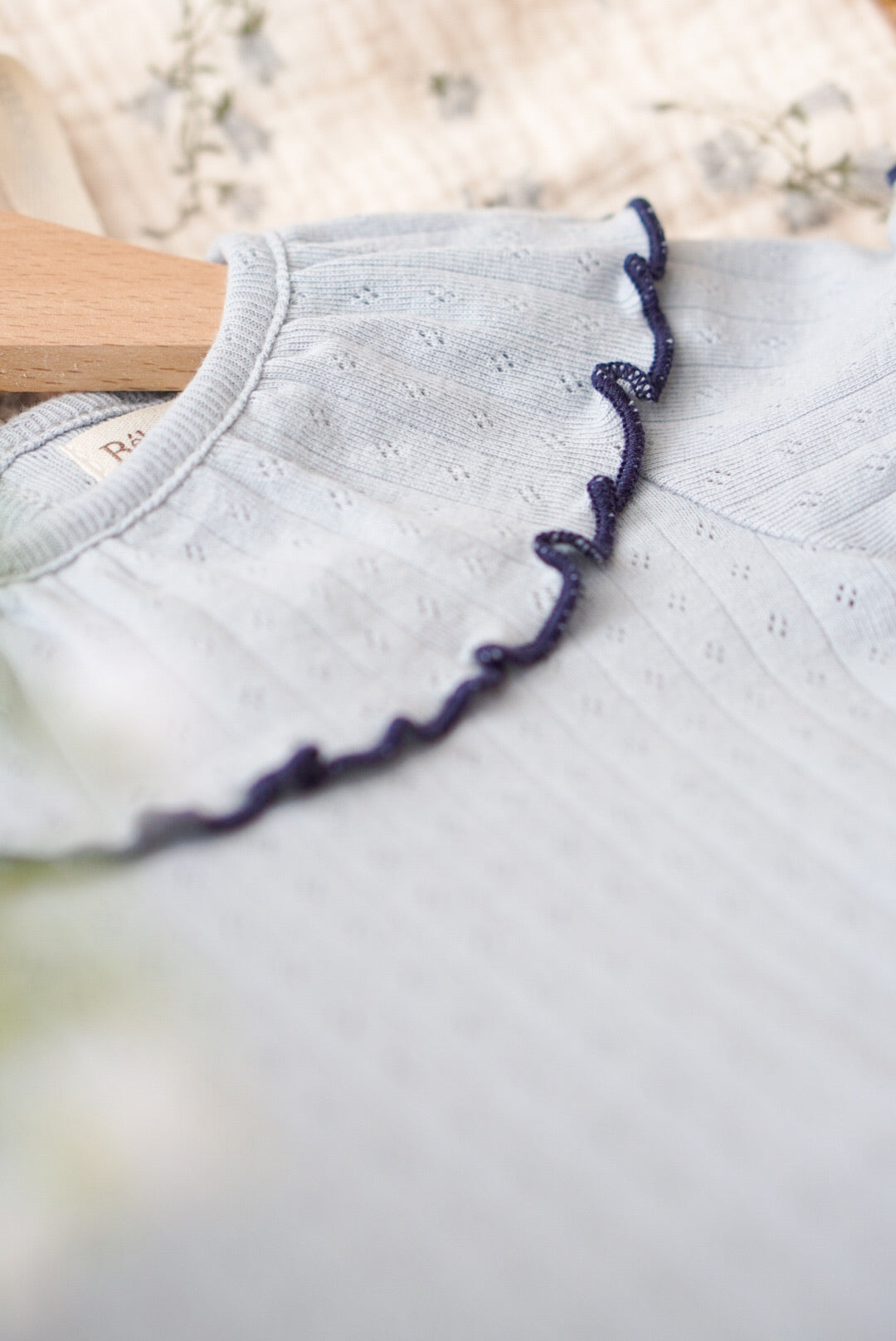 〖NEW〗Ruffly cotton rompers -Blueberry pop